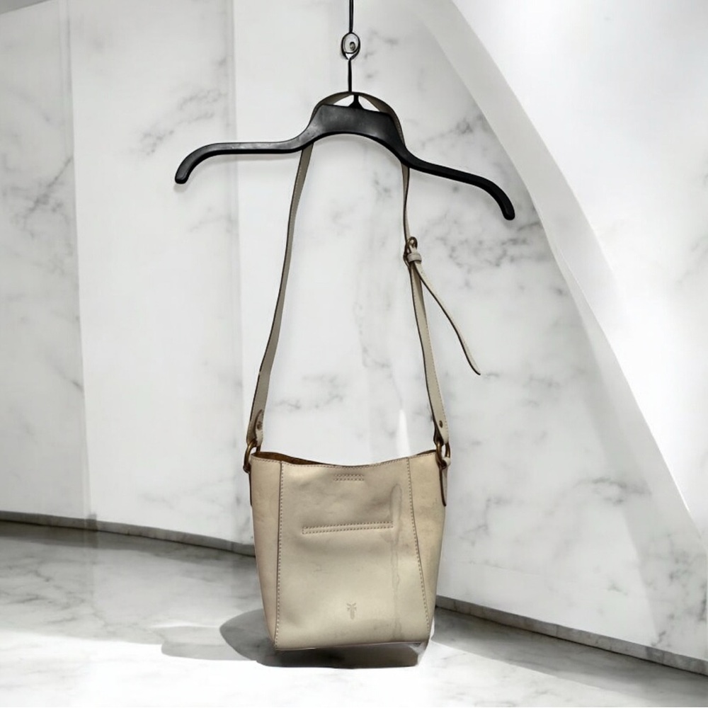 Frye Cream Leather Crossbody bucket Bag with Adjustable Strap